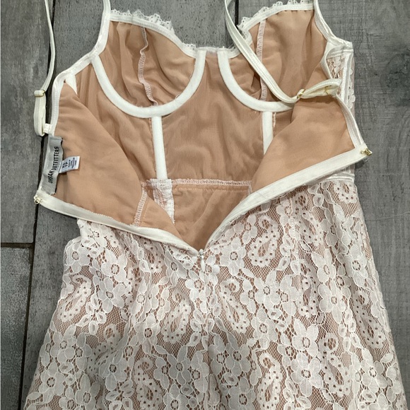 Urban Outfitters Strapless Lace Dress in Cream sizeXS petite - Picture 6 of 11